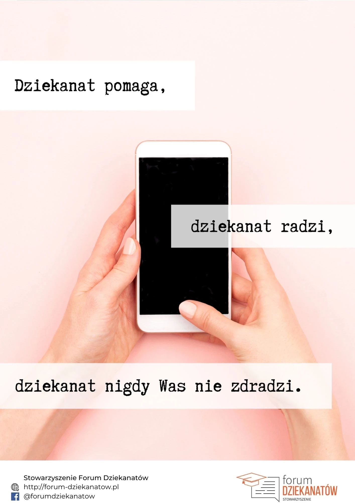 smartfon trzymany w ręku